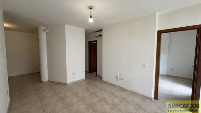 For sale of flat in Figueres