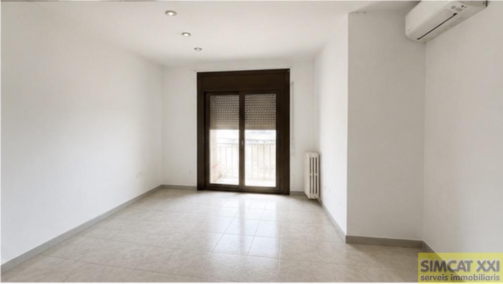 For sale of flat in Figueres