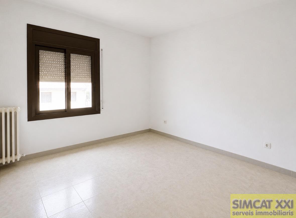 For sale of flat in Figueres