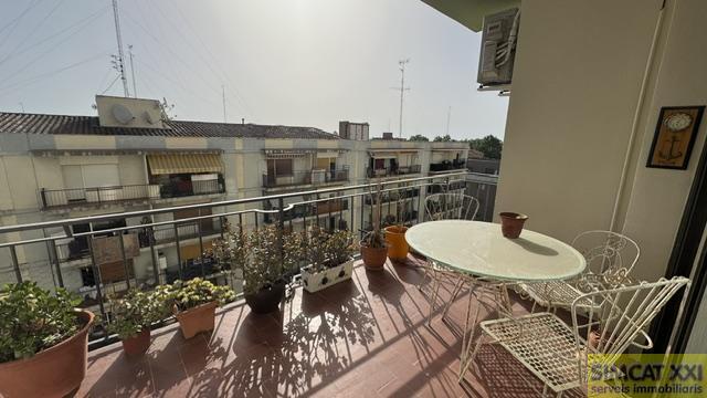 For sale of flat in Figueres