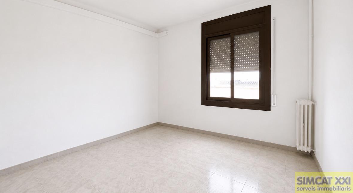 For sale of flat in Figueres