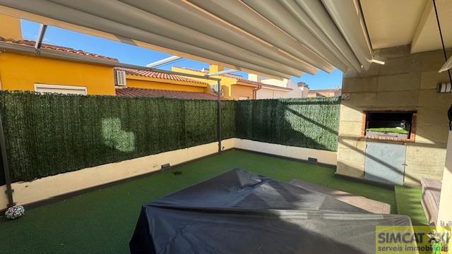 For sale of house in Palau-Saverdera