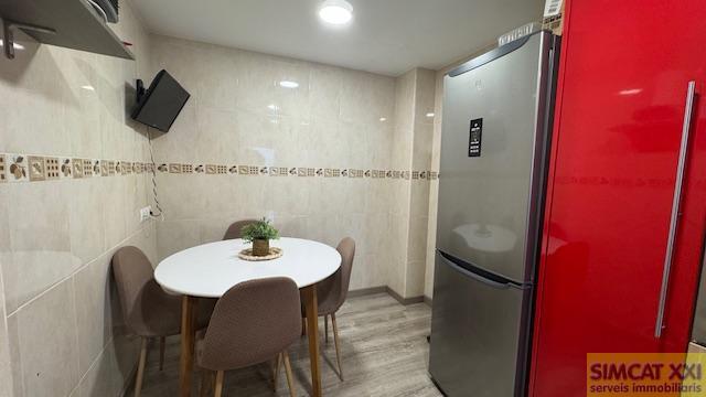 For sale of house in Palau-Saverdera