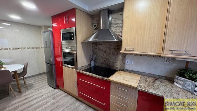 For sale of house in Palau-Saverdera