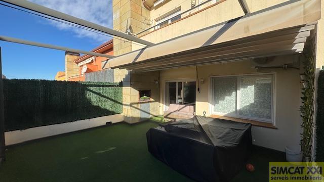 For sale of house in Palau-Saverdera