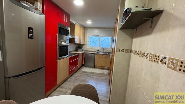 For sale of house in Palau-Saverdera