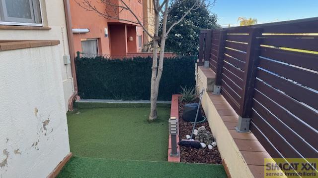 For sale of house in Palau-Saverdera