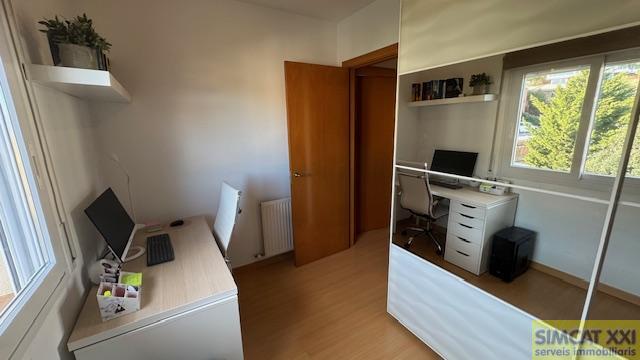 For sale of house in Palau-Saverdera