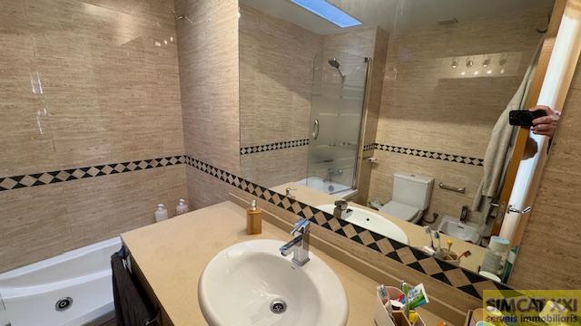 For sale of house in Palau-Saverdera