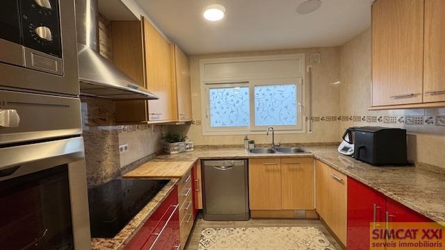 For sale of house in Palau-Saverdera