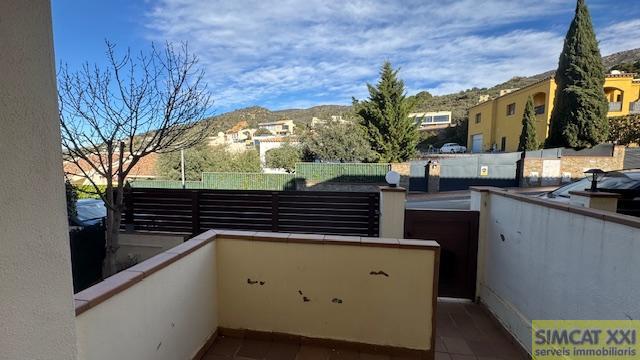For sale of house in Palau-Saverdera