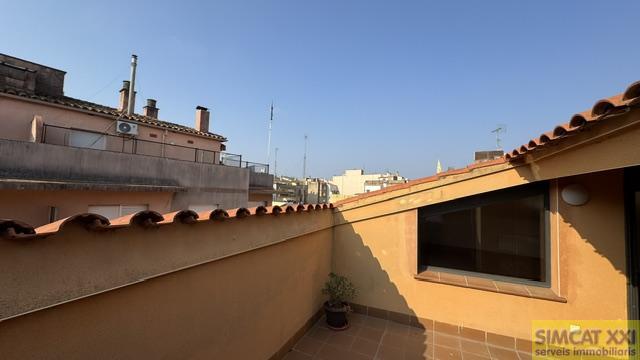 For sale of duplex in Figueres