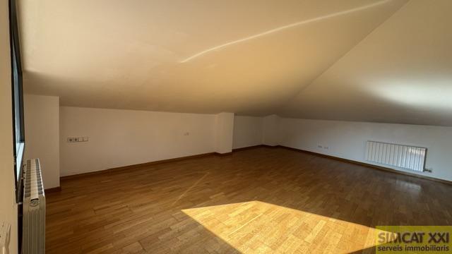 For sale of duplex in Figueres