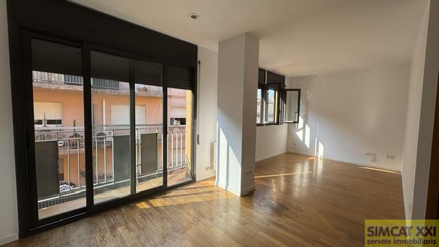 For sale of duplex in Figueres
