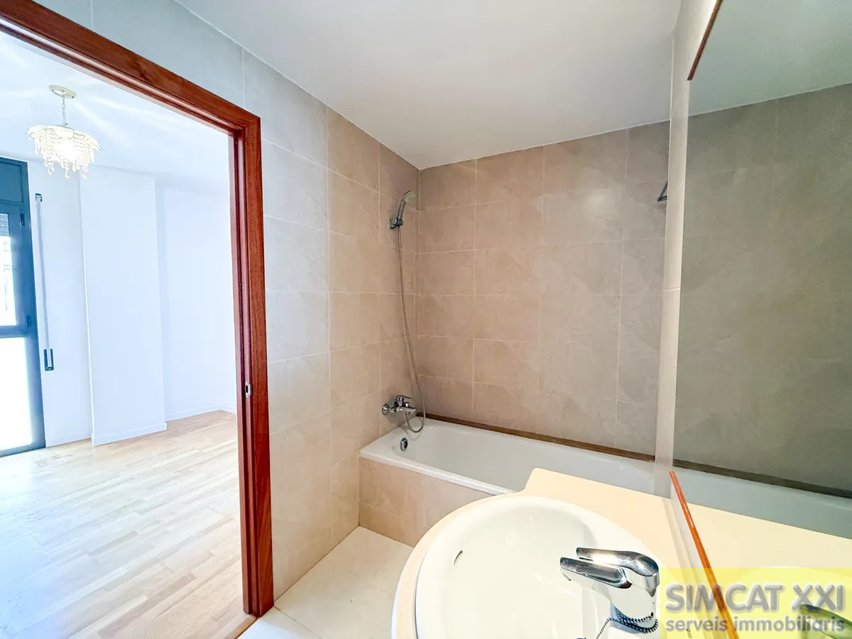 For sale of duplex in Figueres