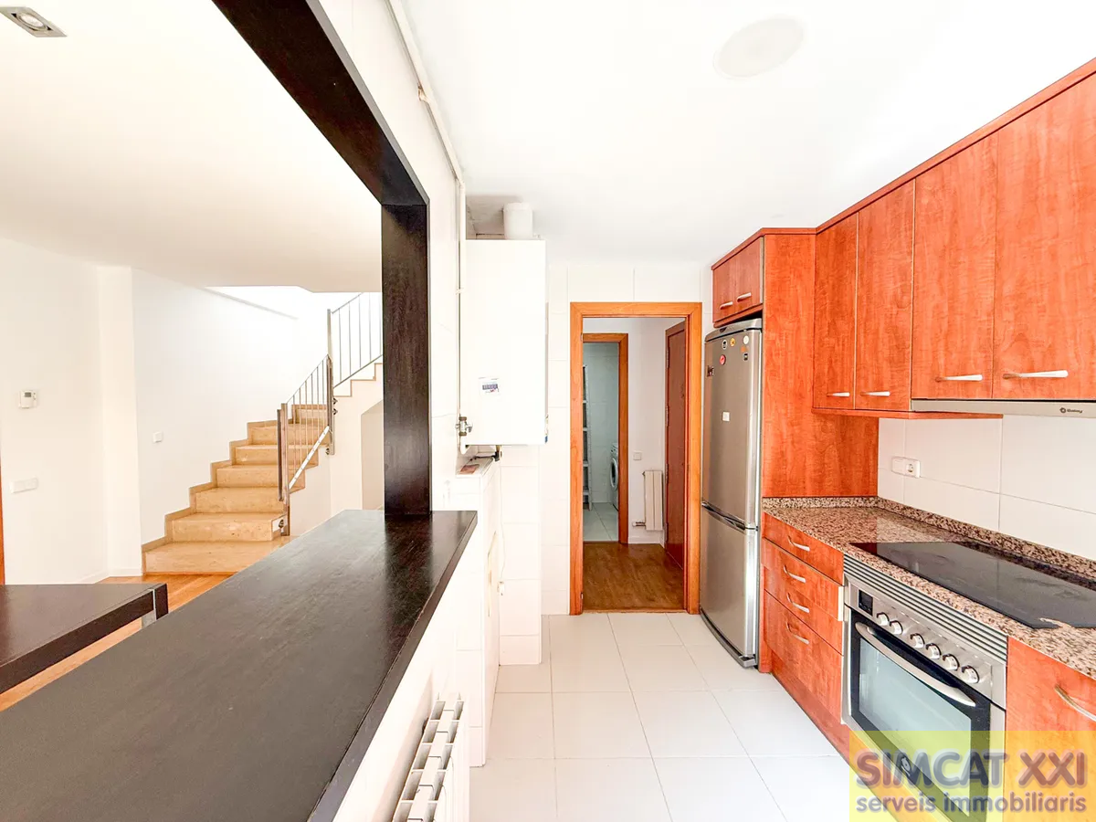 For sale of duplex in Figueres