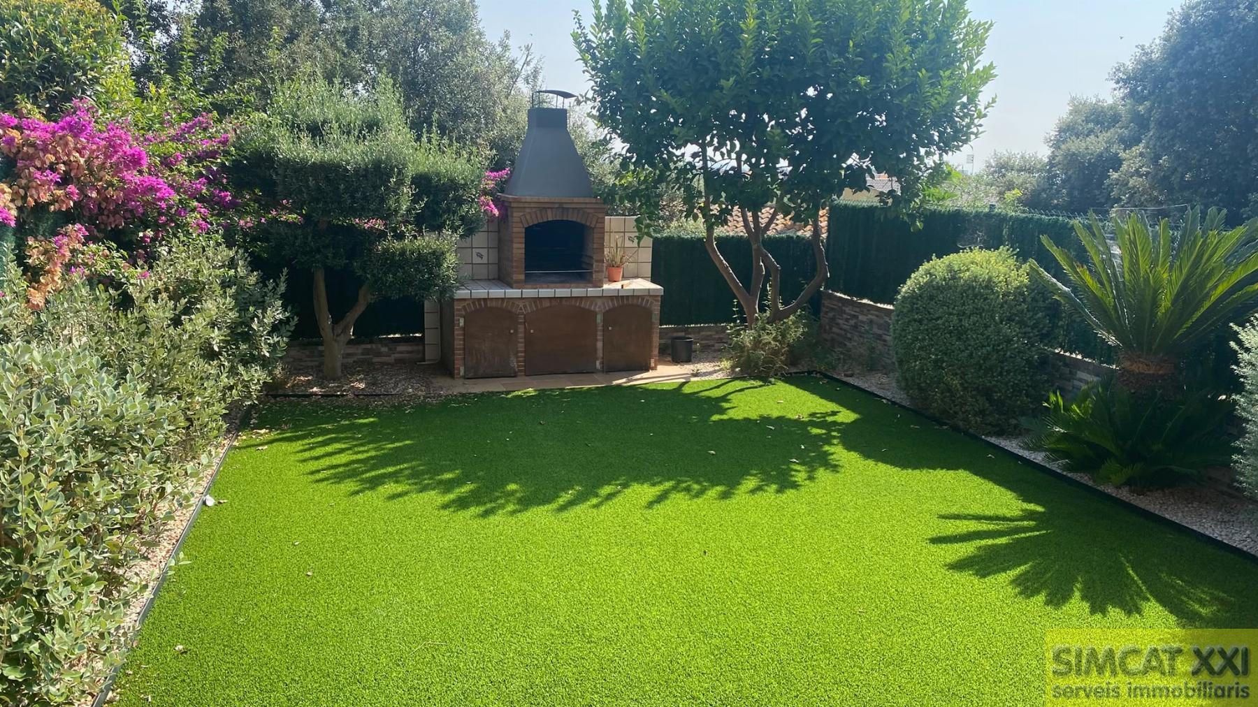 For sale of house in Lladó