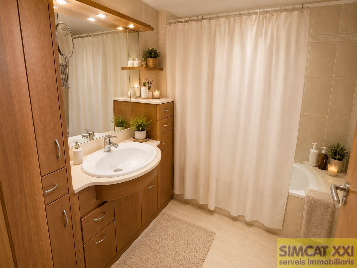 For sale of house in Lladó