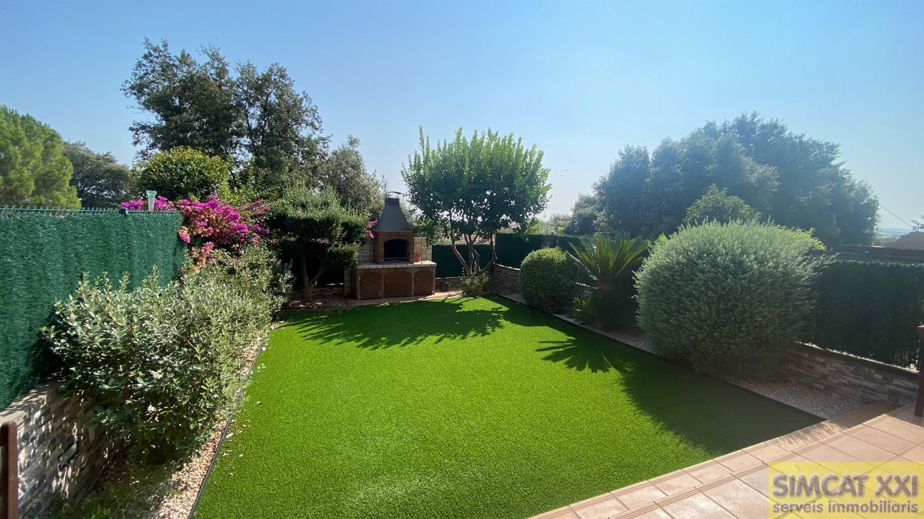 For sale of house in Lladó