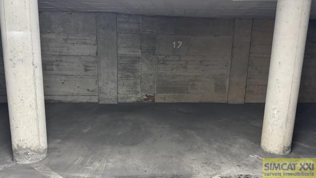 For sale of garage in Figueres