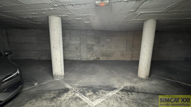For sale of garage in Figueres