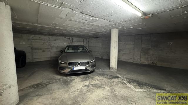For sale of garage in Figueres