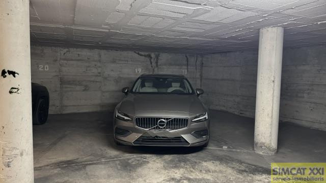 For sale of garage in Figueres