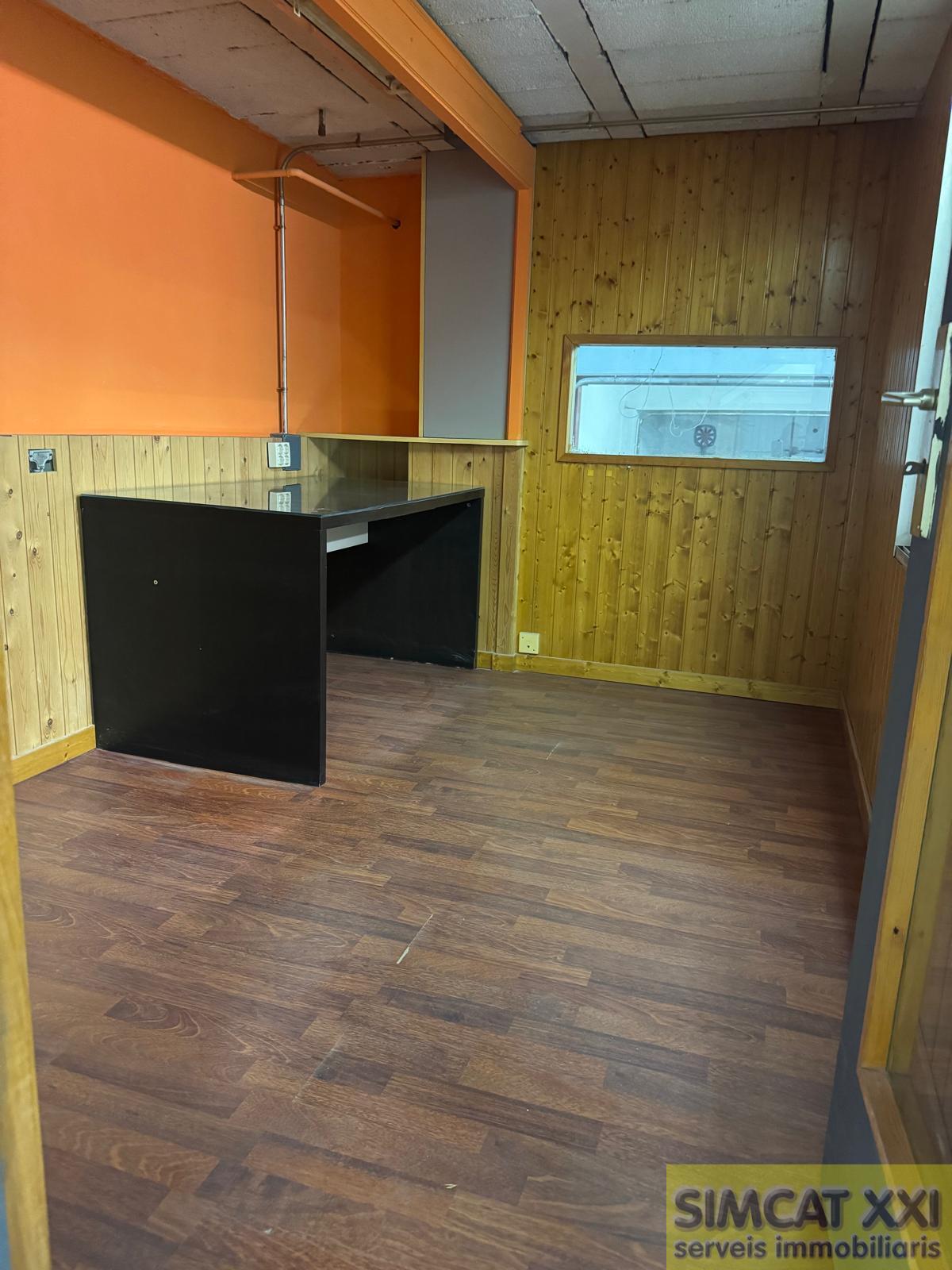 For rent of warehouse in Vilamalla