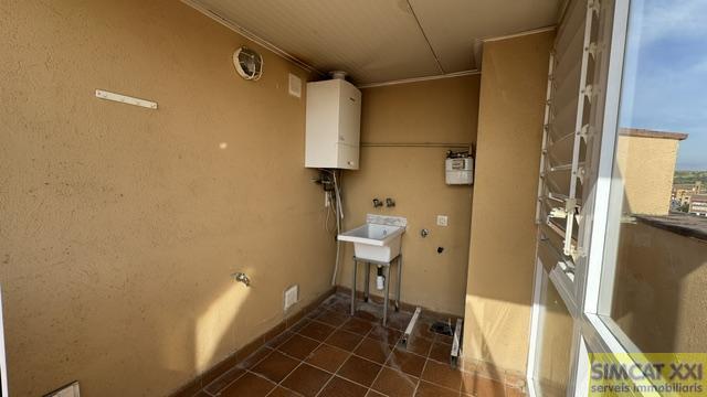 For sale of flat in Figueres