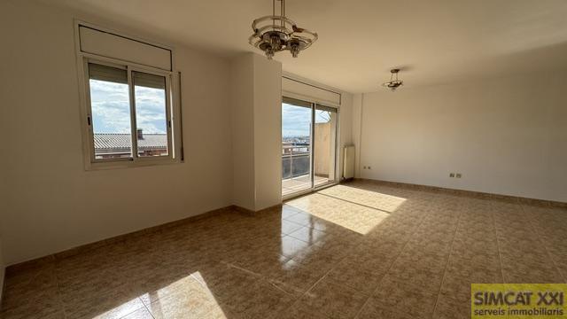 For sale of flat in Figueres