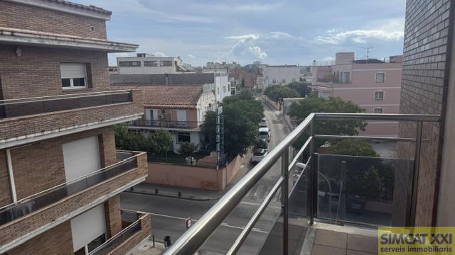 For sale of flat in Figueres