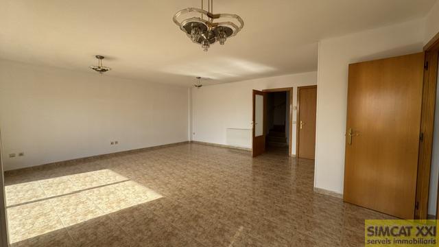 For sale of flat in Figueres