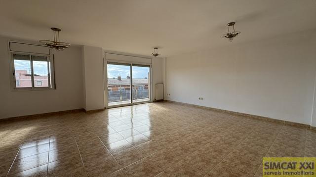 For sale of flat in Figueres