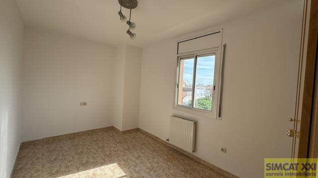 For sale of flat in Figueres
