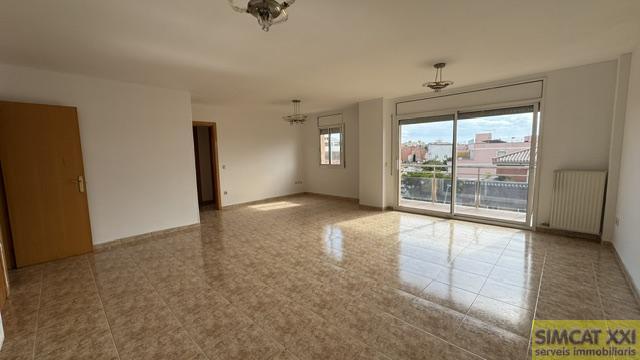 For sale of flat in Figueres