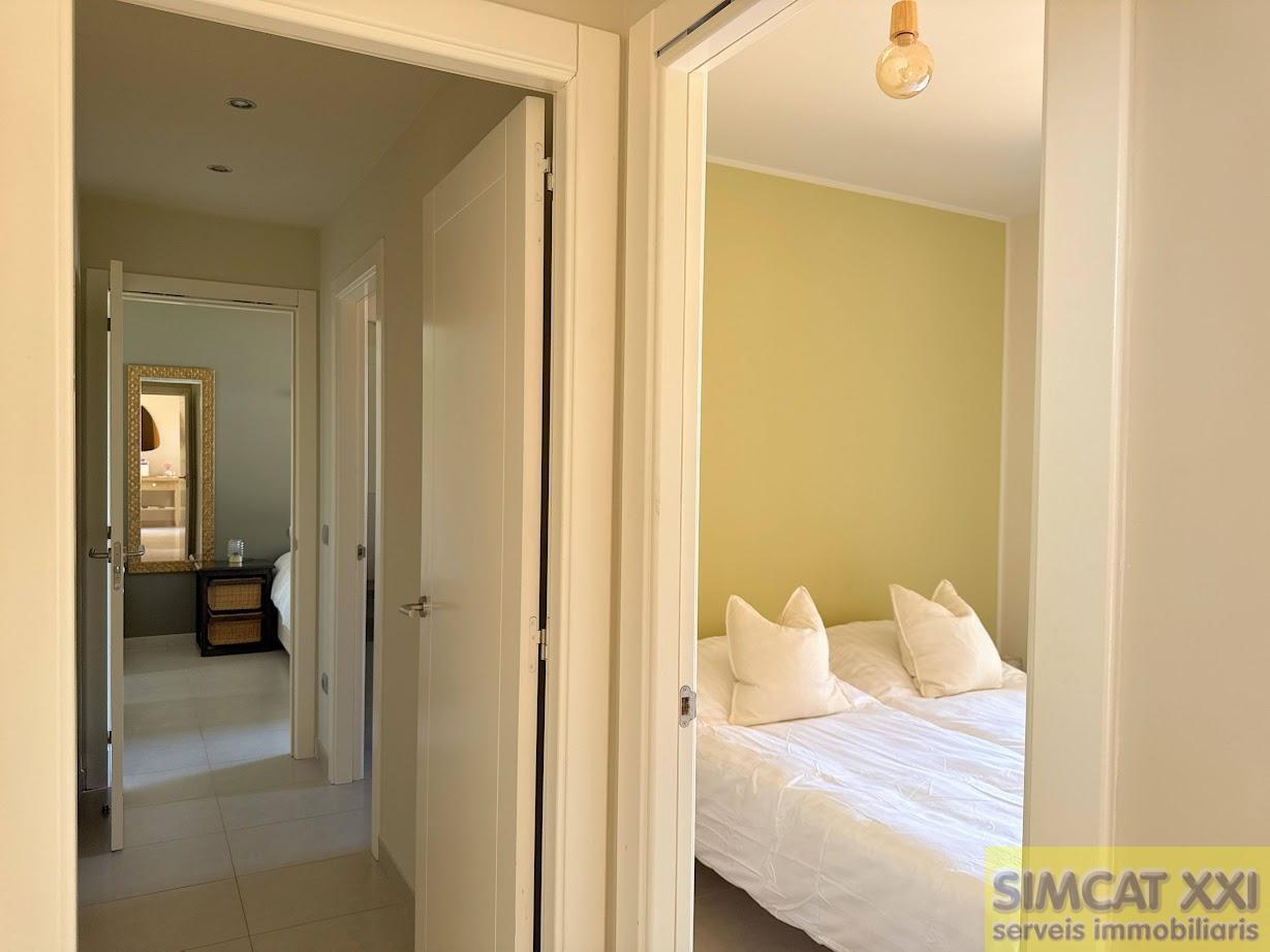 For sale of house in Navata
