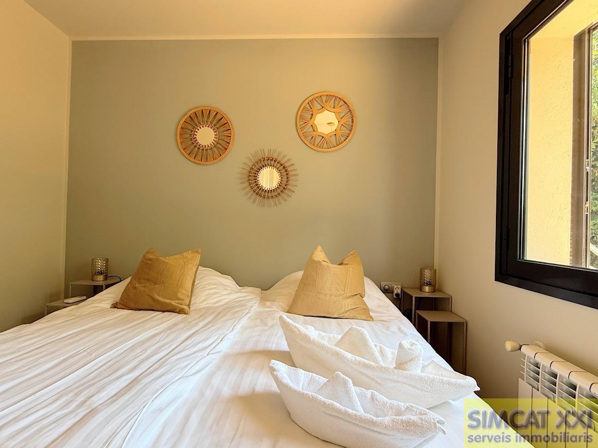 For sale of house in Navata