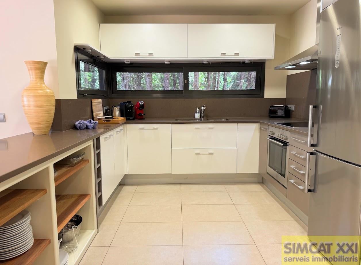 For sale of house in Navata