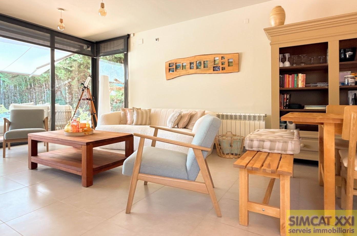 For sale of house in Navata
