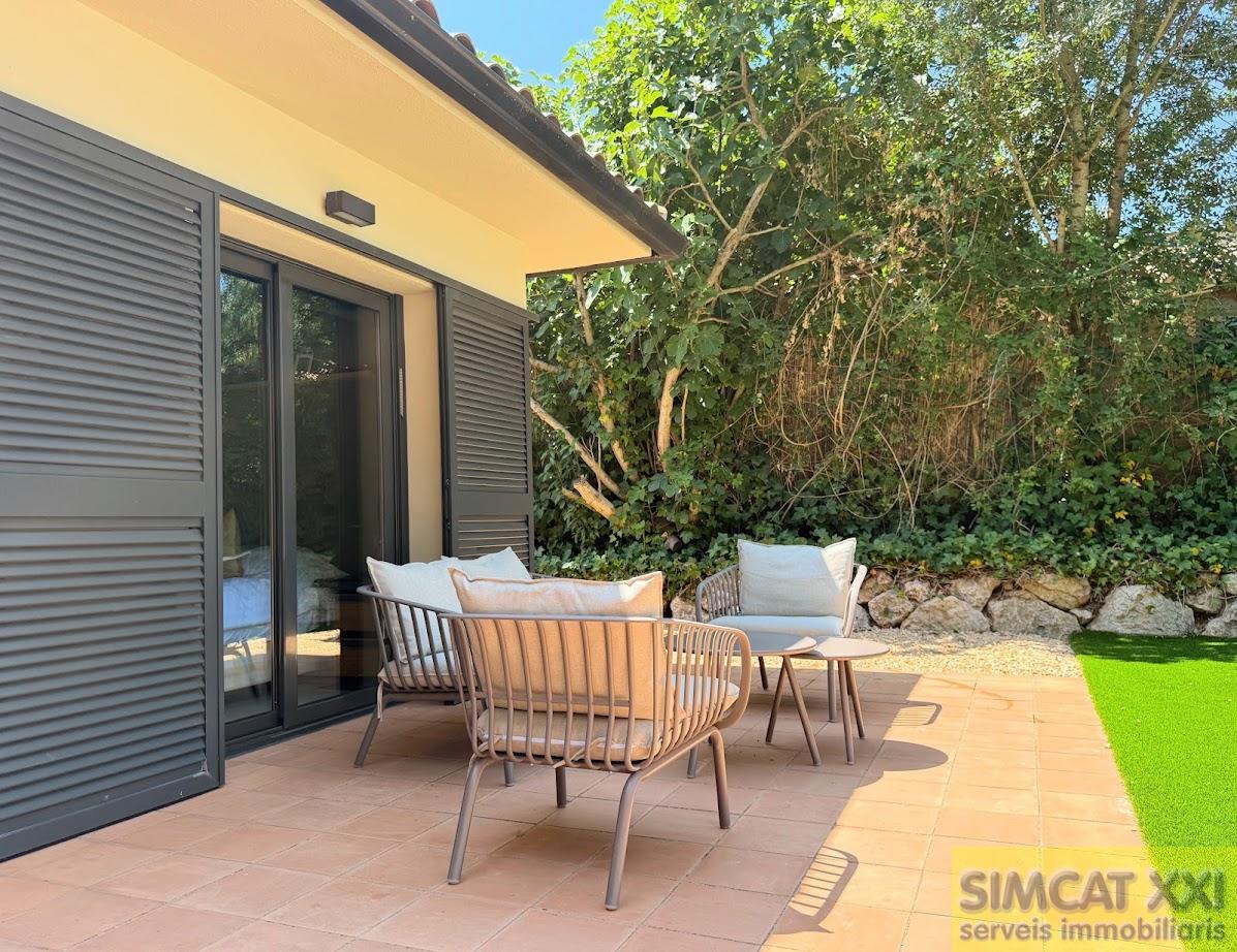 For sale of house in Navata