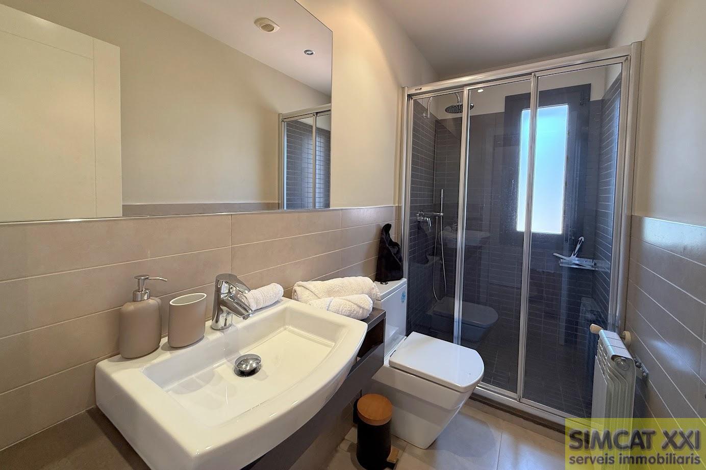 For sale of house in Navata