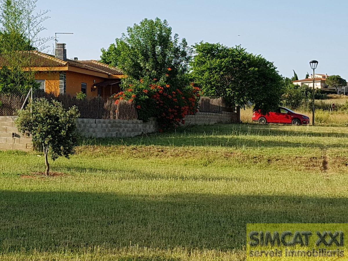 For sale of land in Cistella