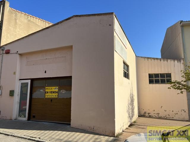 For rent of warehouse in Vilafant