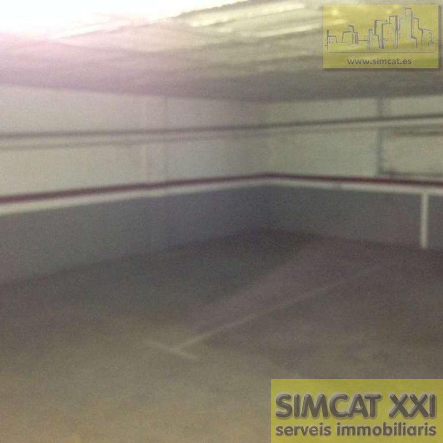 For sale of garage in Figueres