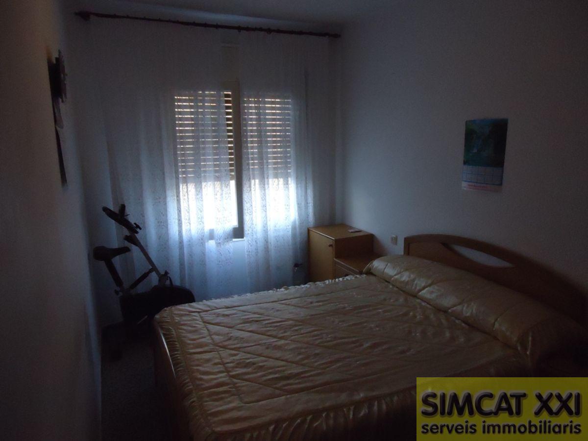 For sale of flat in Figueres