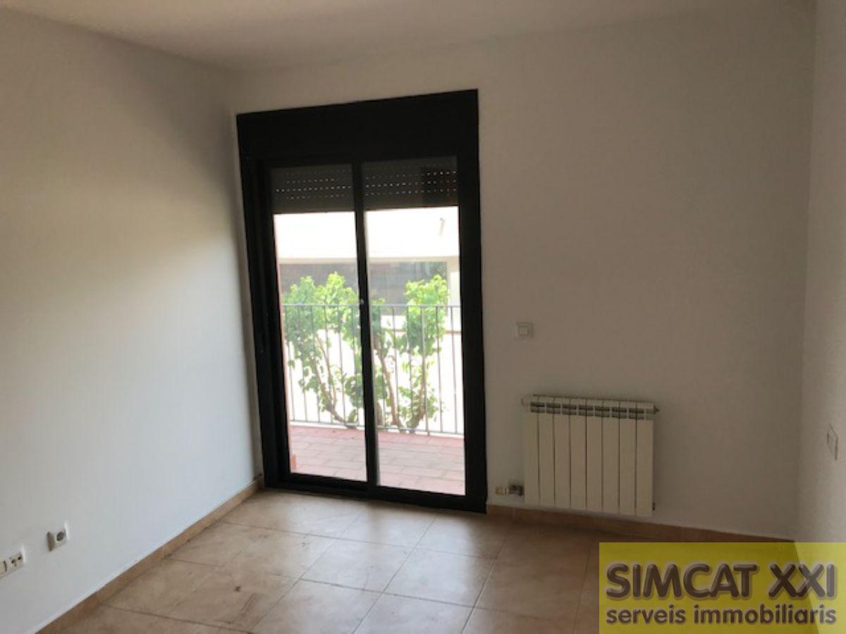 For sale of flat in Agullana