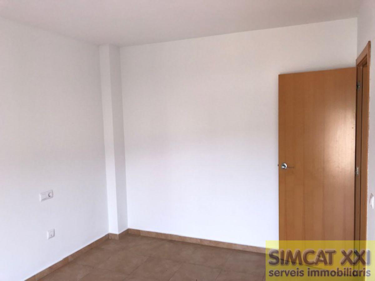 For sale of flat in Agullana