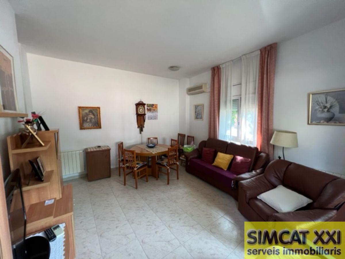 For sale of flat in Figueres