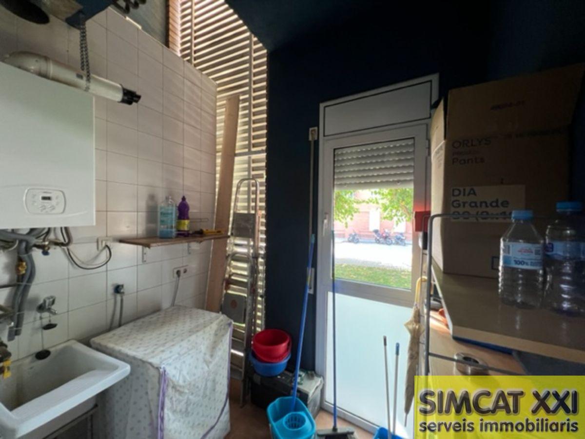 For sale of flat in Figueres