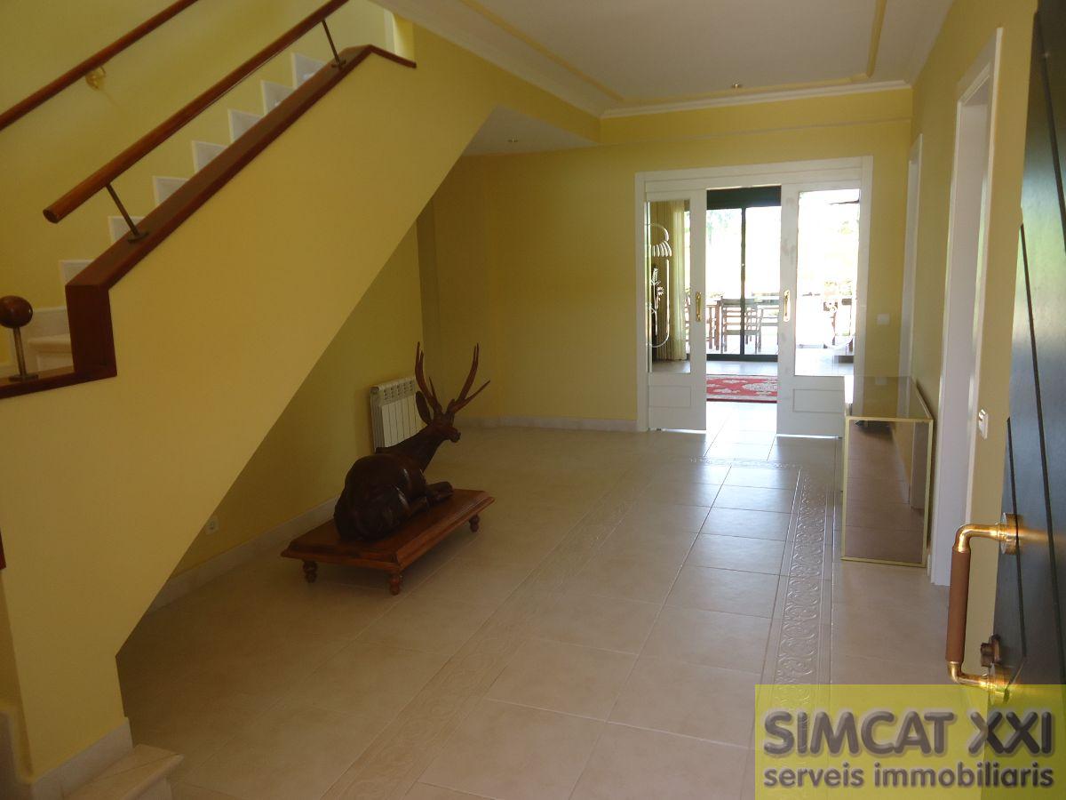 For sale of house in Navata